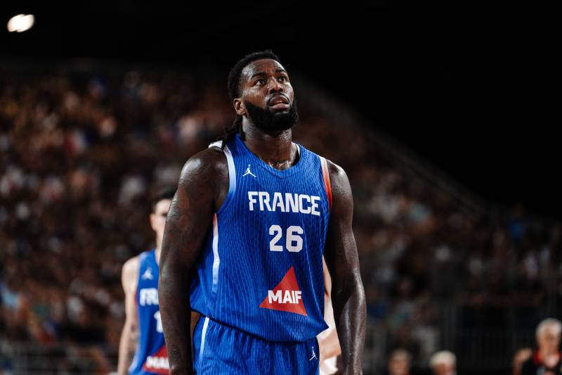 Yoan Makoundou remplace Mathias Lessort